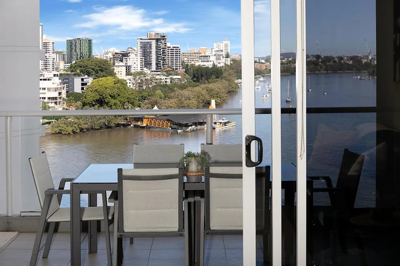 Amazing River View - 3 Bedroom Apartment - Brisbane Cbd - Netflix - Fast Wifi - Carpark 0*,  Australia